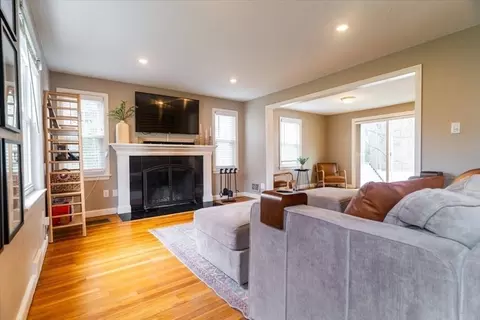 336 Common St, Walpole, MA 02081 photo 8