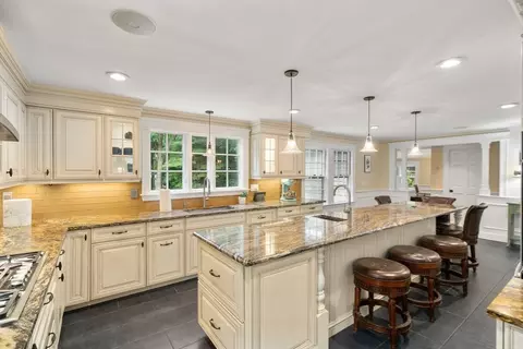14 Sunset, Wellesley, MA 02482 photo 10