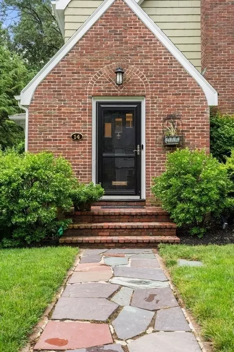 14 Sunset, Wellesley, MA 02482 photo 2