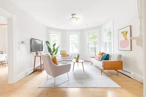 135 Antrim St #A, Cambridge, MA 02139