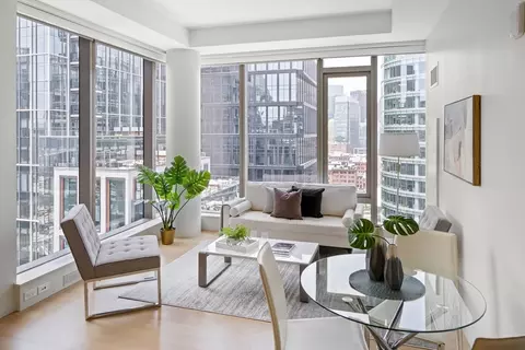 135 Seaport Blvd #1903, Boston, MA 02210