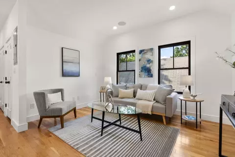 72 Dana St #3, Cambridge, MA 02138