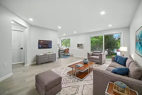 7 Fernview Ave #7A, North Andover, MA 01845