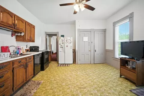 117 Buckingham St, Springfield, MA 01109 photo 12