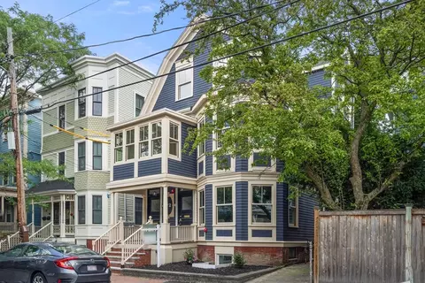 72 Dana St #1, Cambridge, MA 02138
