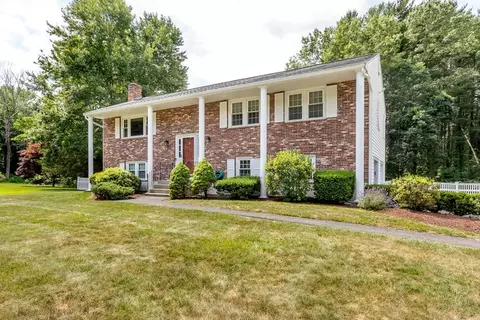 11 Kathryn Ln, Canton, MA 02021