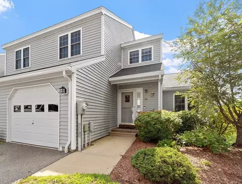 89 Green Briar Rd #67, Fitchburg, MA 01420