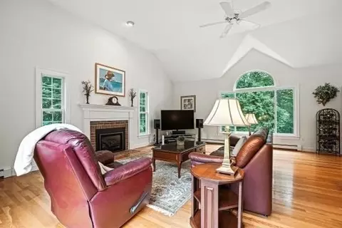 8 Miscoe Hill Rd, Upton, MA 01568 photo 22