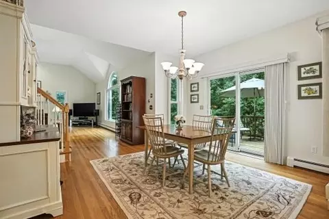 8 Miscoe Hill Rd, Upton, MA 01568 photo 11