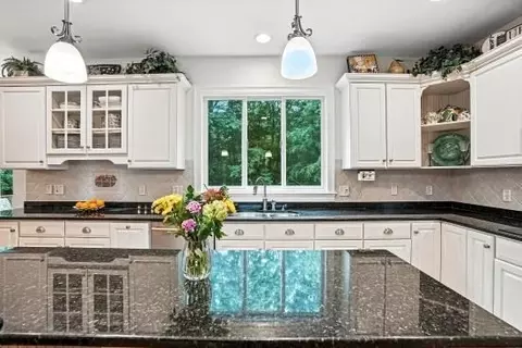 8 Miscoe Hill Rd, Upton, MA 01568 photo 6