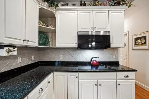 8 Miscoe Hill Rd, Upton, MA 01568 photo 5