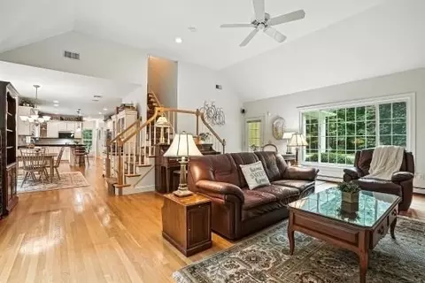 8 Miscoe Hill Rd, Upton, MA 01568 photo 20