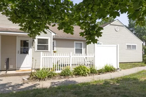 50 Fredette St #50, Chicopee, MA 01022