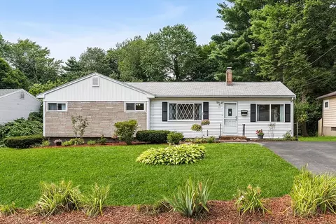 17 Lilian Rd, Framingham, MA 01701
