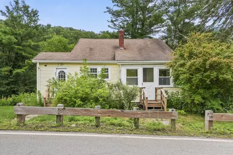 841 Lancaster Ave, Lunenburg, MA 01462