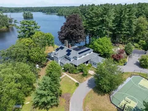 15 Geneva Rd, Andover, MA 01810