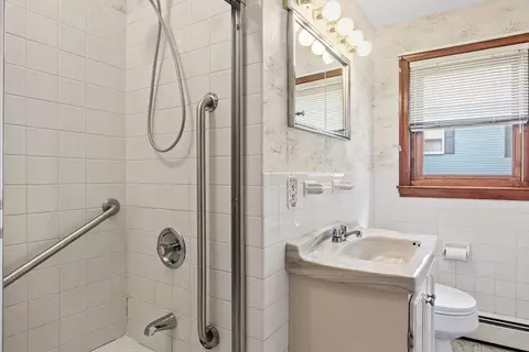 Bath - 152 Bridge St, Beverly, MA 01915 photo 3 of 3