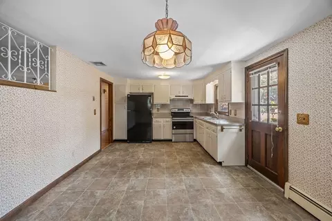 Kitchen - 152 Bridge St, Beverly, MA 01915 photo 1 of 3