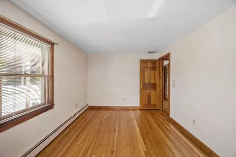 Bedroom - 152 Bridge St, Beverly, MA 01915 photo 5 of 5