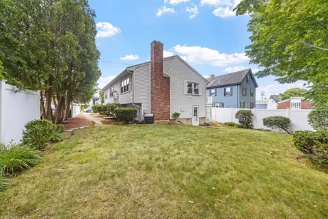 Exterior - 152 Bridge St, Beverly, MA 01915 photo 1 of 3