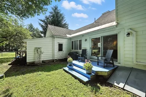 33 West St, Easthampton, MA 01027 photo 34