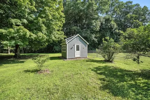 33 West St, Easthampton, MA 01027 photo 27