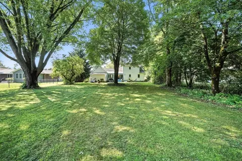 33 West St, Easthampton, MA 01027 photo 32