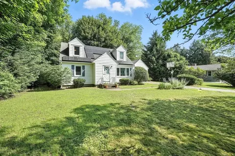 33 West St, Easthampton, MA 01027 photo 40