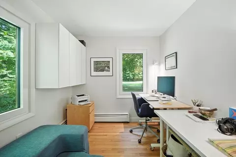 33 West St, Easthampton, MA 01027 photo 16