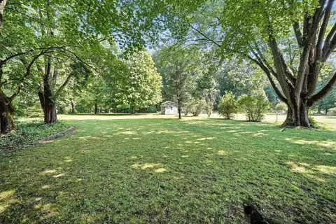 33 West St, Easthampton, MA 01027 photo 31