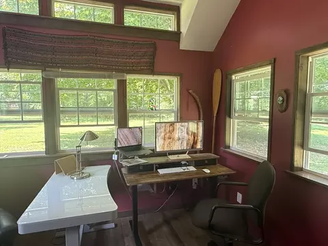 33 West St, Easthampton, MA 01027 photo 29