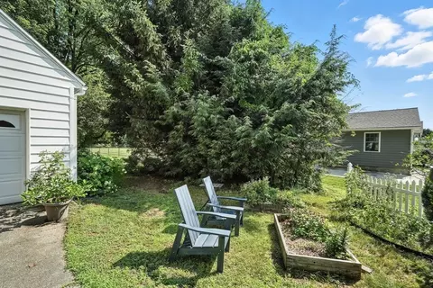 33 West St, Easthampton, MA 01027 photo 38