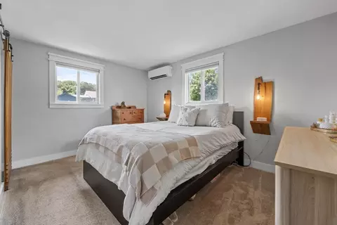 Bedroom - 6 Exeter Rd, Beverly, MA 01915 photo 1 of 5