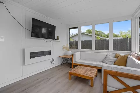 Exterior - 6 Exeter Rd, Beverly, MA 01915 photo 1 of 9