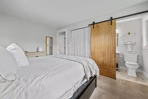 Bedroom - 6 Exeter Rd, Beverly, MA 01915 photo 3 of 5