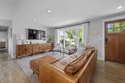 Living - 6 Exeter Rd, Beverly, MA 01915 photo 1 of 1