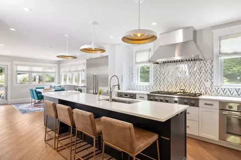 626 Main St, Hingham, MA 02043 photo 2