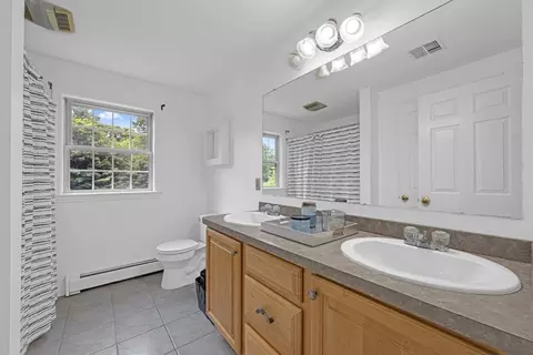 Bath - 9 Vincent Rd, Mendon, MA 01756 photo 4 of 4
