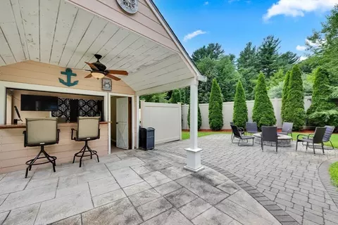 Exterior - 9 Vincent Rd, Mendon, MA 01756 photo 4 of 8