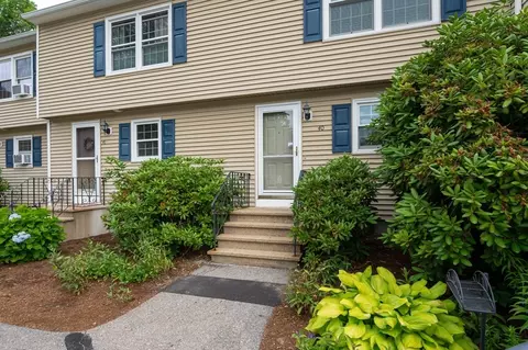 56 Durham Dr #40, Dover, NH 03820