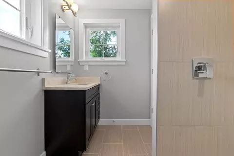 Bath - 8 Sylvan # A, Danvers, MA 01923 photo 2 of 3