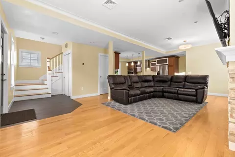 Living - 8 Sylvan # A, Danvers, MA 01923 photo 1 of 4