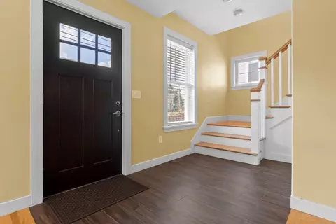 Entry Way - 8 Sylvan # A, Danvers, MA 01923 photo 3 of 6