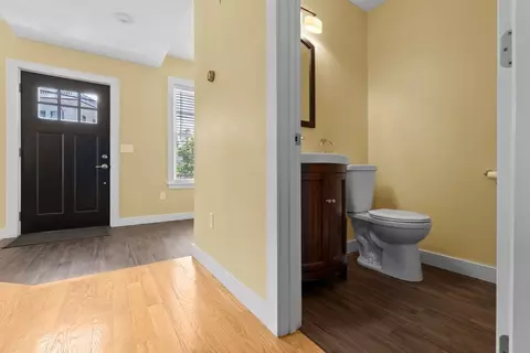 Entry Way - 8 Sylvan # A, Danvers, MA 01923 photo 2 of 6