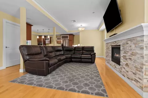 Living - 8 Sylvan # A, Danvers, MA 01923 photo 2 of 4