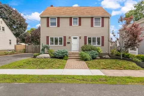 23 Carlton St, Peabody, MA 01960
