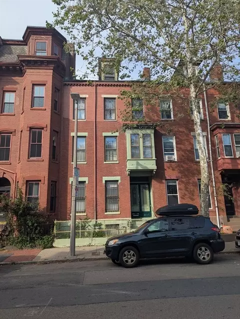 239 Northampton St, Boston, MA 02118