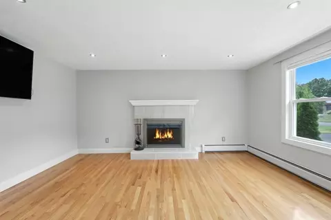 6 Oakridge Cir, Easthampton, MA 01027 photo 16