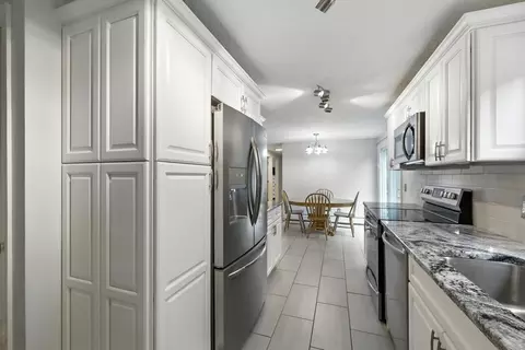 6 Oakridge Cir, Easthampton, MA 01027 photo 10