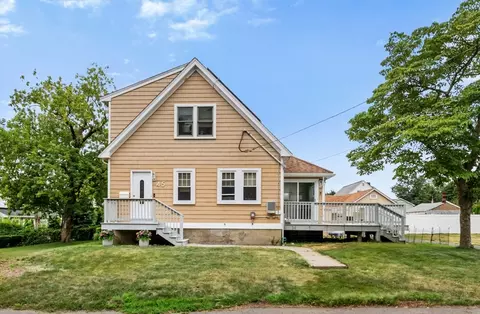 45 Howe St, Quincy, MA 02169